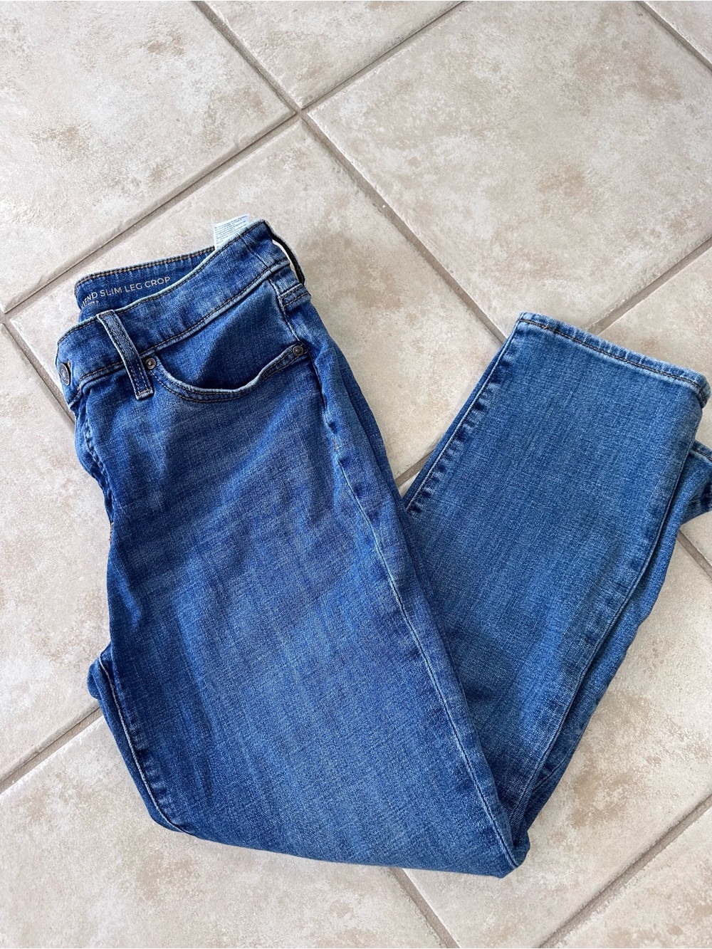 Chico's size 0 Straight-Leg Women's Jeans in Medium Blue